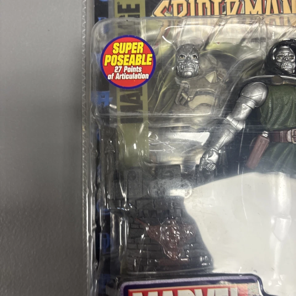 Figura Dr. Doom 6" Marvel Legends Serie II (2004) NUEVA EN CAJA ToyBiz Foto 4 de 4
