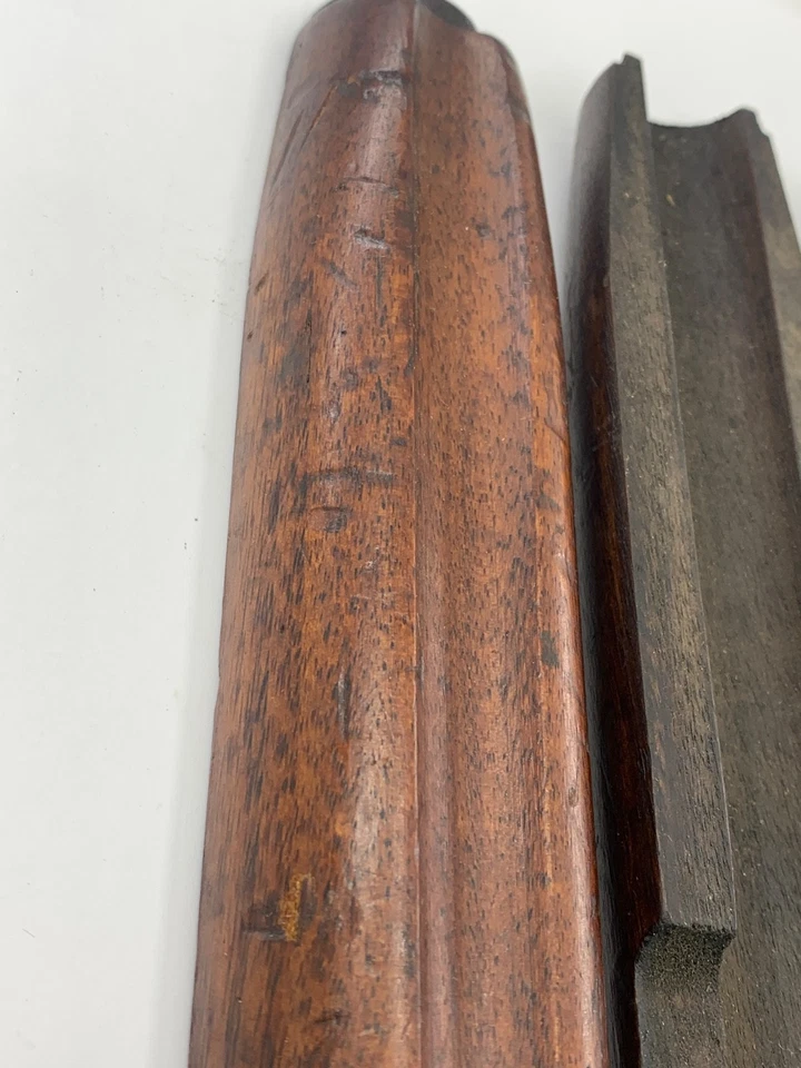 (1) M1 CARBINE 4 RIVET HANDGUARD NO STAMP UNMARKED - Image 3 of 4