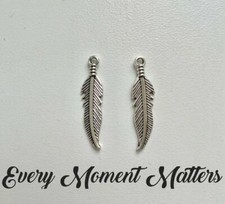 20 x Tibetan Silver FEATHER BIRD DREAMCATCHER FEATHER 3D 27x7mm Charms Pendant