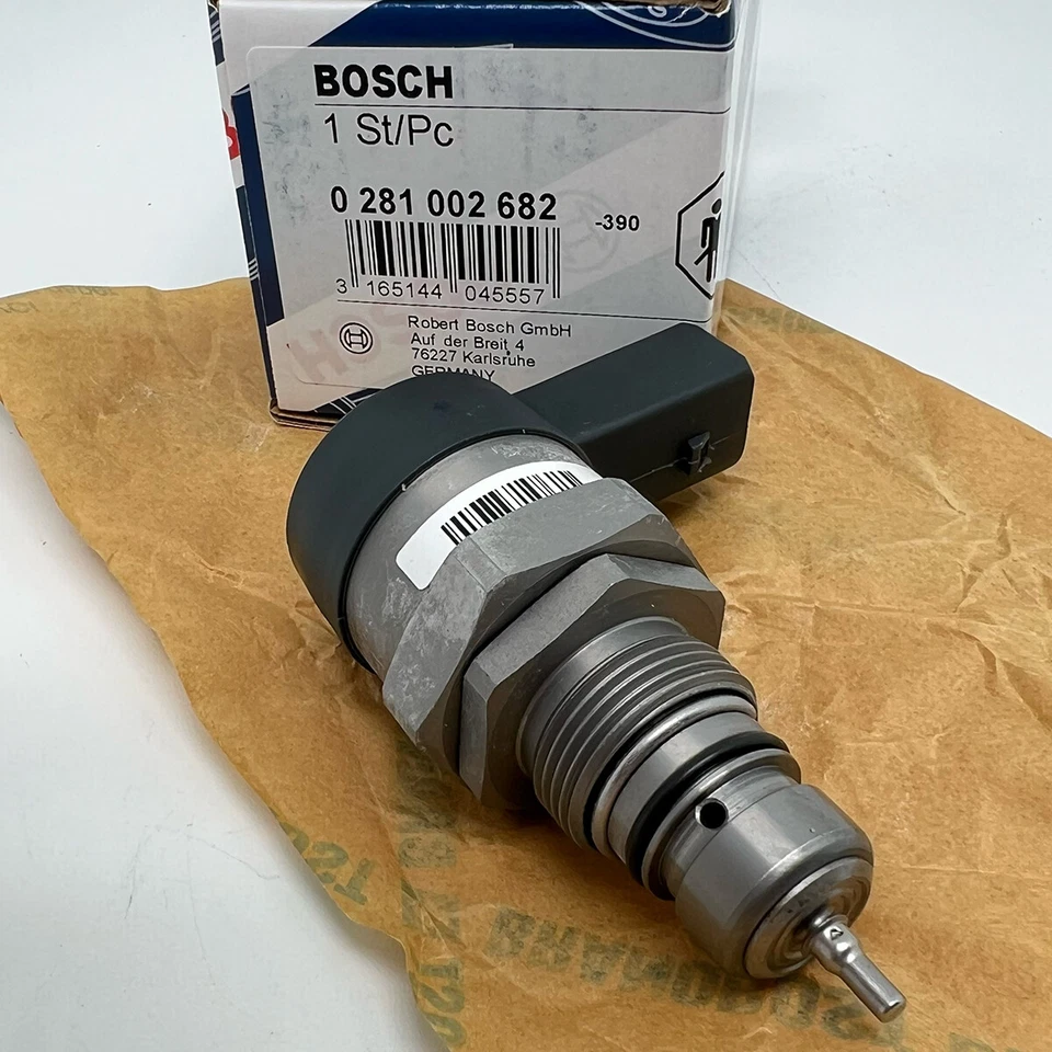 BOSCH 0281002682 Regulador de presión de combustible para 04-06 Dodge Sprinter 2500 E320 CDI Foto 2 de 4