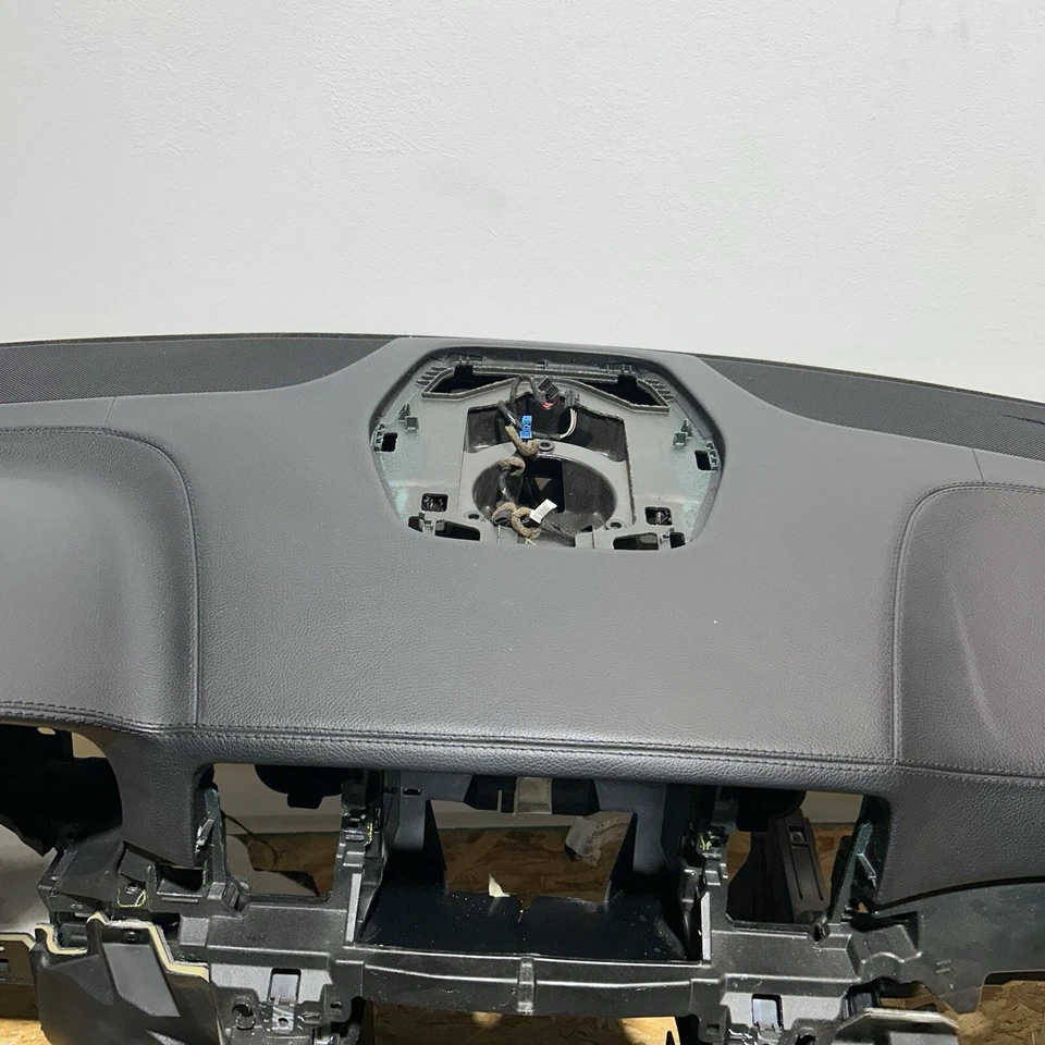 2013-2014 MERCEDES BENZ GL450 X166 FRONT DASHBOARD INSTRUMENT PANEL BLACK OEM - Image 3 of 4