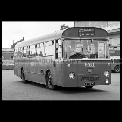 Photo A.015210 AEC RELIANCE 2U3RA WILLOWBROOK 1963 BUS
