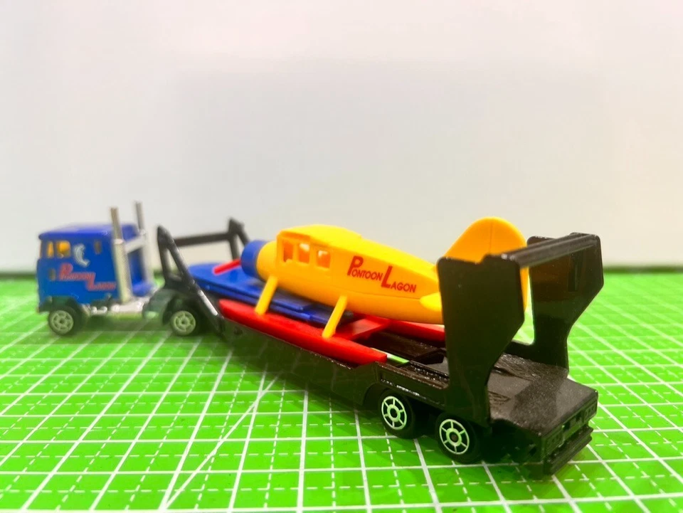 Majorette Pontoon Lagoon Semi W/Flatbed & Detachable Plane Made In France VHTF - Image 3 of 4