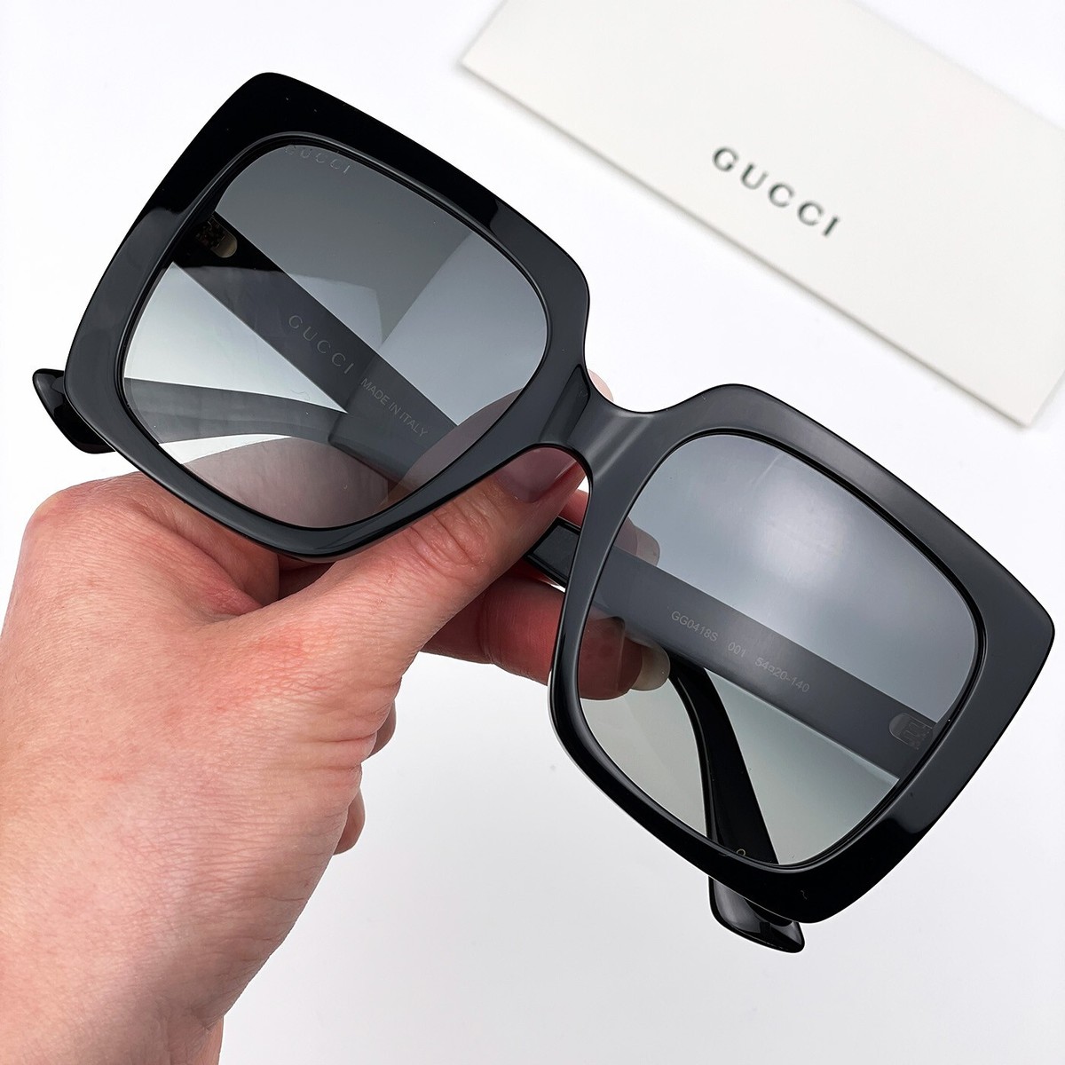 Gucci Women AUTHENTIC Sunglasses Black Grey Square GG0418S 001