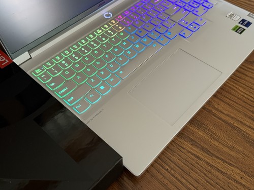Lenovo Legion 7i Gen 9 16 240 Hz QHD+ 2,2 GHz i9-14900HX 32 GB 1 TB SSD RTX 4070 - Foto 5 di 19