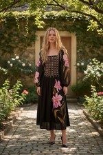 FARM Rio Embroidered Goddess Orchid Floral Long Sleeve Midi Dress Black Small