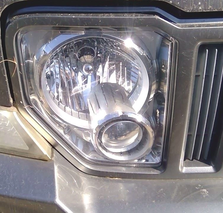 08-10 11 2012 Jeep Liberty pasajero faro derecho LHD faro con bisel cromado Foto 2 de 4