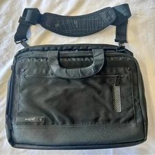 Targus 16 inch laptop carrying case/briefcase.