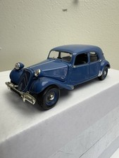 Vitesse - 1:43 Scale 1937 Blue Citroen 11A  Traction Avant