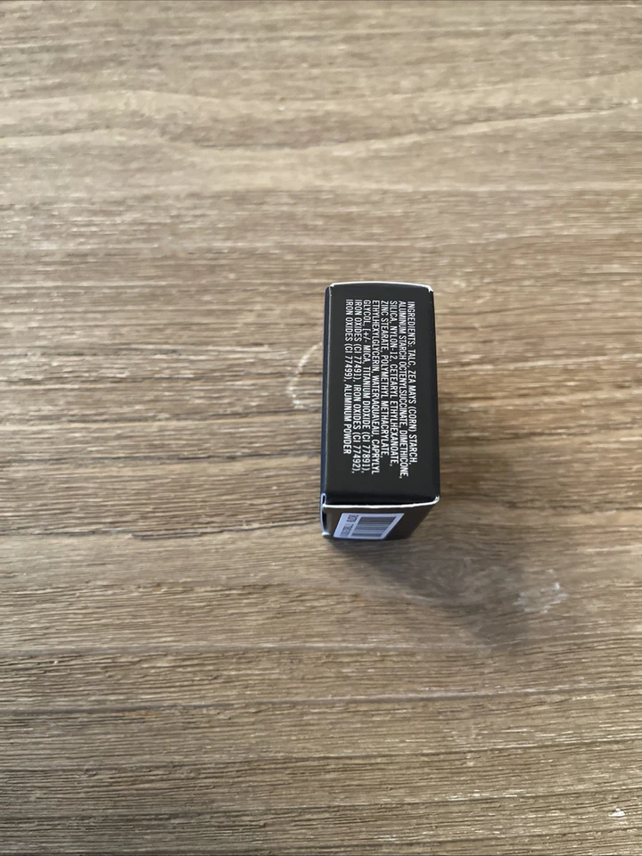 Sombra de ojos mate suave MAC Powder Kiss MADURA 0,05 oz nueva en caja Foto 4 de 4