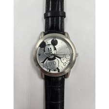 VYG Mickey Mouse wrist watch limited Release LE Disney Parks Disneyland