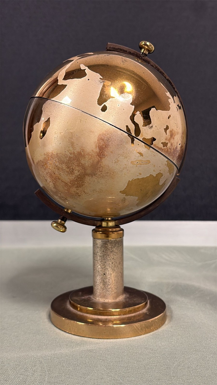 VINTAGE MID 1900'S FLOWERY GLOBE SHAPED BRASS CIGARETTE HOLDER