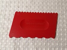 Tupperware Cake Decorator Kitchen Gadget 1558 Red