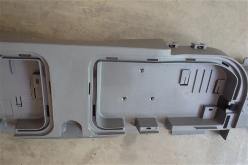 Серый входной подножка сиденья среднего ряда отделка панель хранения 2006 Jeep Commander - Изображение 4 из 4