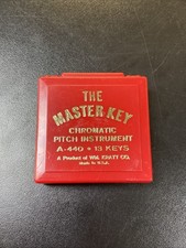 B6 The Master Key Chromatic Pitch Instrument A-440 13 keys ~ W M KRATT Co.