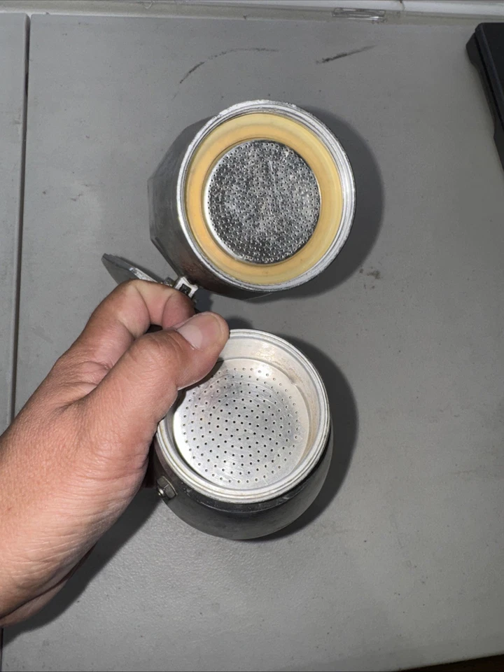 Small stove top Goodcook Aluminum Coffee Maker One Cup. Good Condition - Image 3 of 4