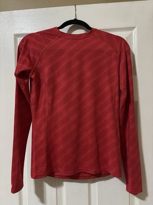 Reebok Play Dry Women s Medium Long Sleeved Athletic Shirt Red Used