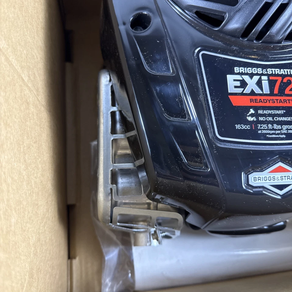 Motor vertical Briggs & Stratton 104M02-0221-F1, serie 725 EXi Foto 3 de 4