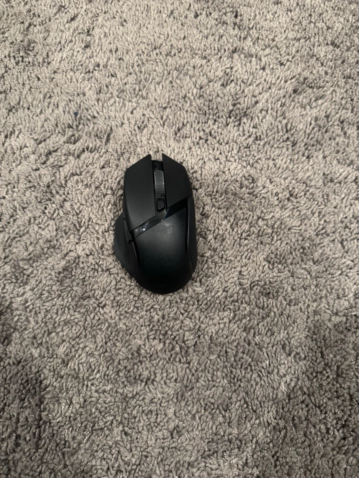 Razer Naga Epic Chroma MMO Wired/Wireless Gaming Mouse Model RC30-012301 - Image 2 of 2