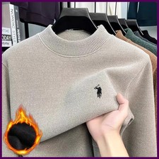 Suéter de lana de alta calidad para hombre combinado con una exquisita equitació