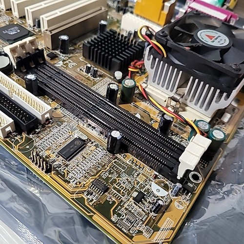 Random Vintage Motherboard YEh Sis315 & Socket A ELITEGROUP K7S5A Box Man Parts - Bild 3 von 14