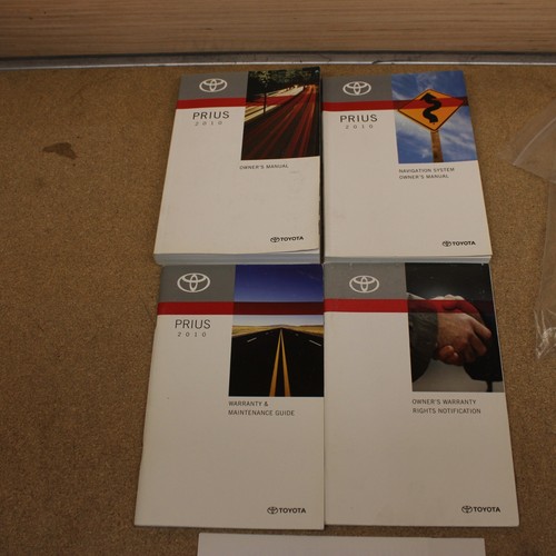 2010-10-toyota-prius-oem-owners-manual-set-ebay