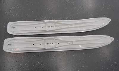 Pair of White Arctic Cat Snowmobile 6'' Saddleless Plastic Trail Skis 3603-255
