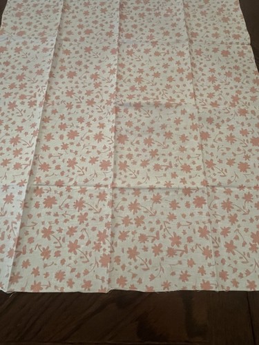 Quilt Sew Lot Of 4 Fabrics Peach Pink White Floral, Hearts - Picture 6 of 15