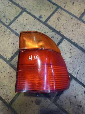 BMW 5er E39 Touring Rückleuchte Heckleuchte Seitenwand hinten rechts 8361672