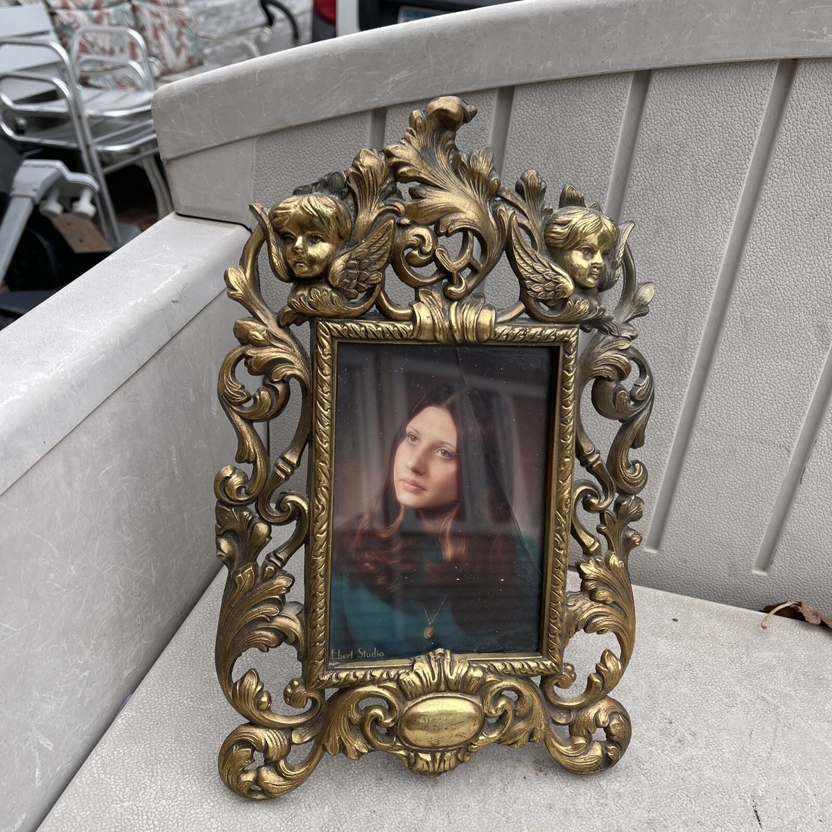 Den - Première Époque Corben Antique Art Deco Victorian Easel Picture Frame Cherub Brass