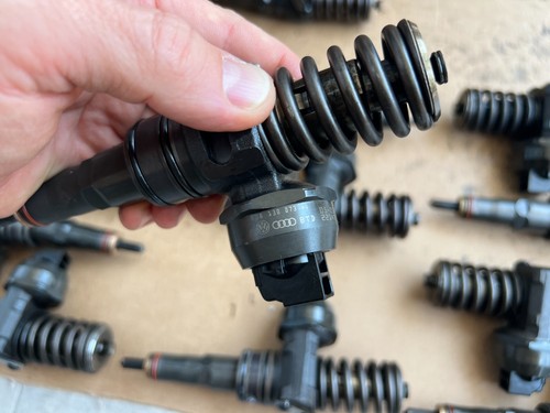 GENUINE VAG Audi Seat Skoda VW Fuel Injection nozzle 1.9 Tdi 038130073AG - Picture 5 of 10
