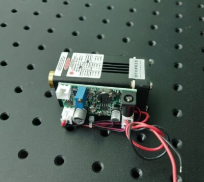 Module Laser Jaune Or 571nm 20mW - Alimentation 12V - Dot Avec Mise Au Point Réglable