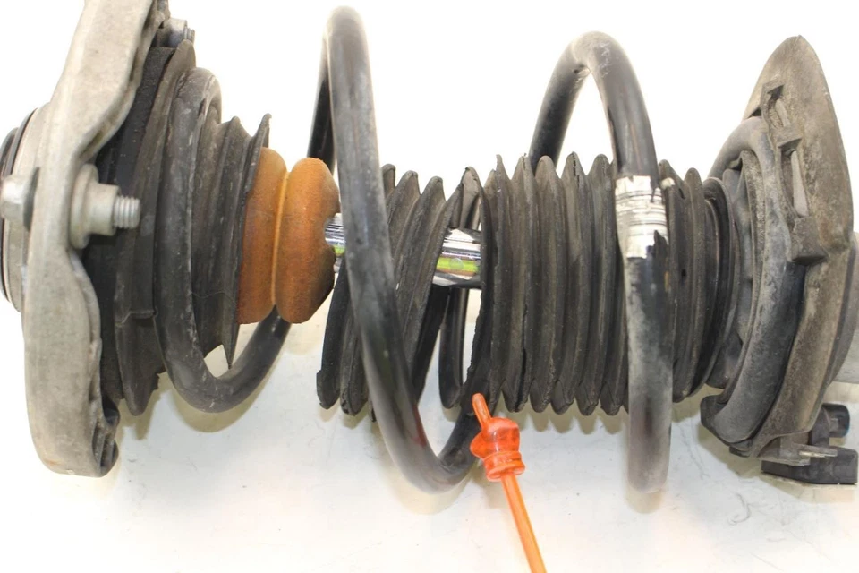 2015 BMW M4 Coupe Passenger Right Front Strut with Electronic Damping Control Foto 2 de 4