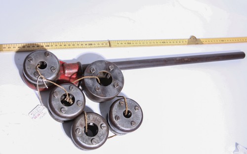 HAND RATCHET PIPE THREADER PIPES FITTER 