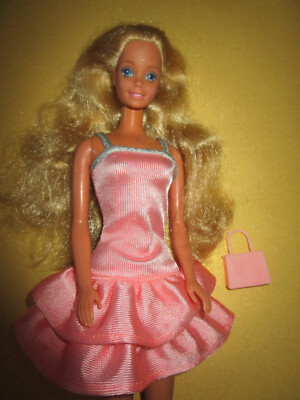 B-1964) ALTE BLONDE BARBIE MATTEL PHILIPPINES VINTAGE KLEID LABEL+SCHUHE+TASCHE