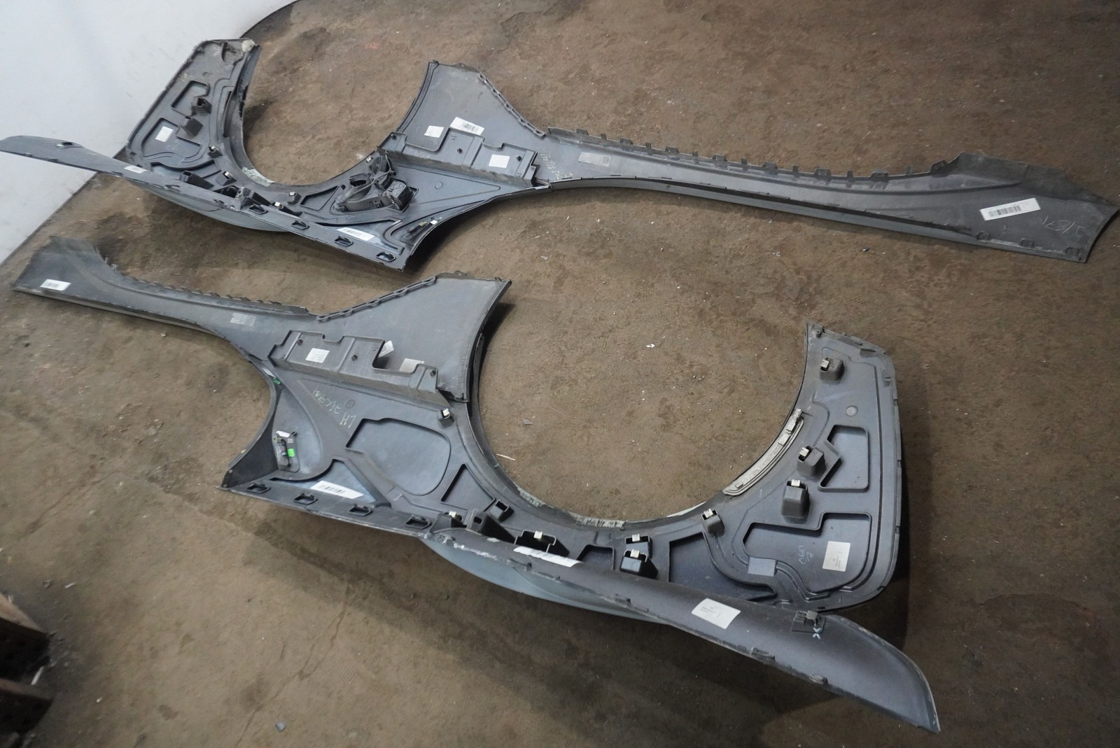 Local Pickup! Set 2 Rear Quarter Rocker Panel Side Skirt Trim BMW i8 2017 *Note*