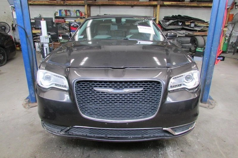 Chrysler 300 Dodge Charger 2012-2020 pasajero husillo delantero derecho nudillo OEM Foto 4 de 4