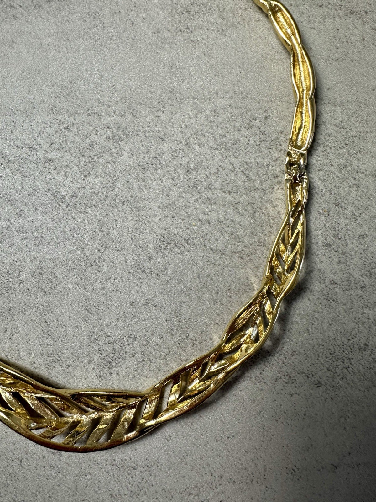 TRIFARI Structured Signed Statement Choker Collar… - image 8