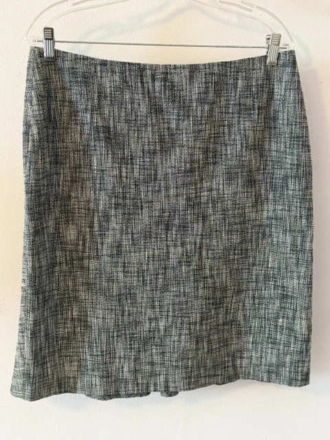 agnes b Women's Fully-lined Tweed Skirt
Opens in a new window or tab