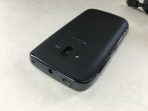 TÉLÉPHONE PORTABLE NOKIA LUMIA 610 ÉTAT DÉBLOQUÉ 9/10 AVEC CHARGEUR AC LOT - Photo 5 sur 6