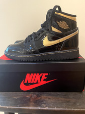 Air Jordan 1 Retro High Black Metallic Gold OG GS - Youth 5 USED