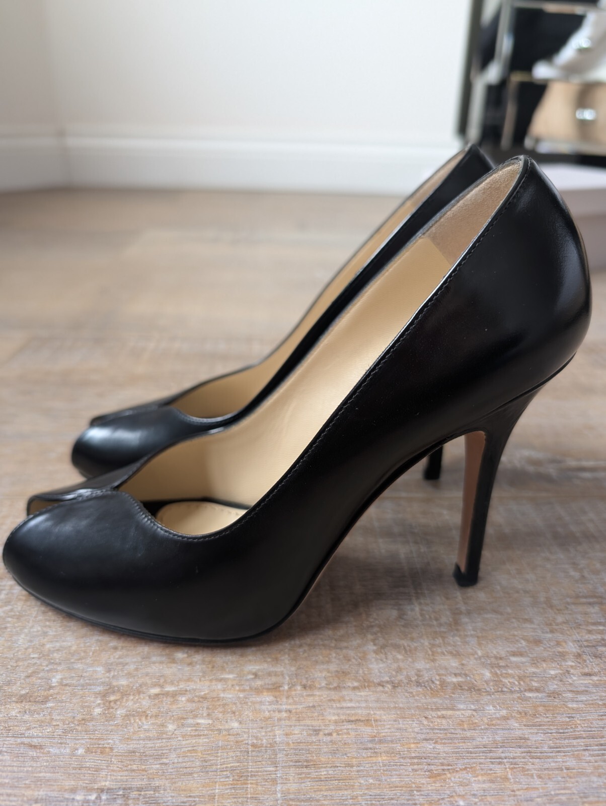 Scarpe Yves Saint Laurent nere con tacco alto e plateau taglia 37