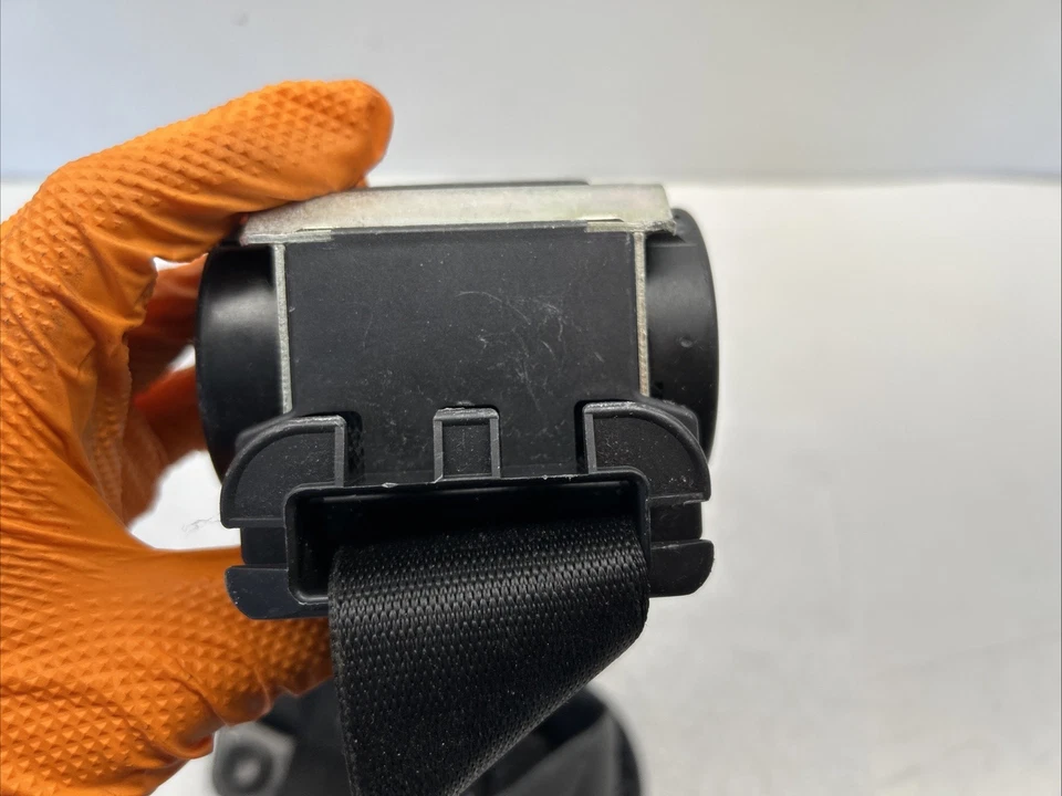 OEM CINTURÓN DE SEGURIDAD DELANTERO DERECHO RETRACTOR 2004 2005-2010 BMW 528I 535I 550I 603404600C Foto 4 de 4