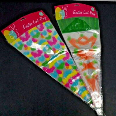 Carrot Shaped Easter Treat Loot Cello Bags 2 -15 count packages 8 1/4'' x 19 1/2''