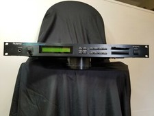 Roland U-220 RS-PCM Sound Module Vintage Rackmount Synthesizer