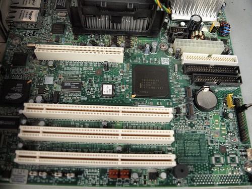 Intel SE7210TP1-E Socket 478 DDR ATX Motherboard With I/O Shield CPU and Ram. - 第 4/12 張圖片
