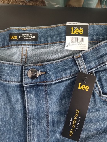 Lee Jeans, Women's 16 Medium. Stretch Relaxed Fit Straight Leg Jeans. - Picture 5 of 12