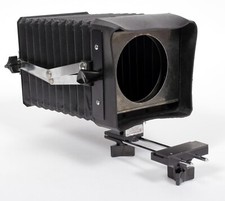 Calumet Universal Compendium Lens Shade with filter carrier 4590