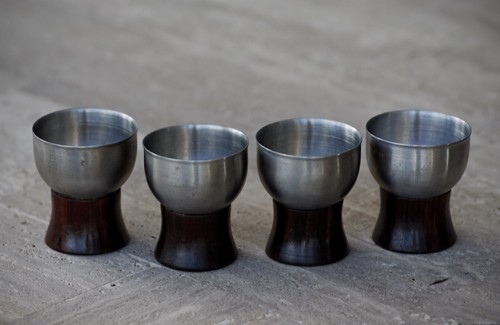 VINTAGE Eierbecher aus Edelstahl und Teak 4er Set Made in Japan 60er Jahre