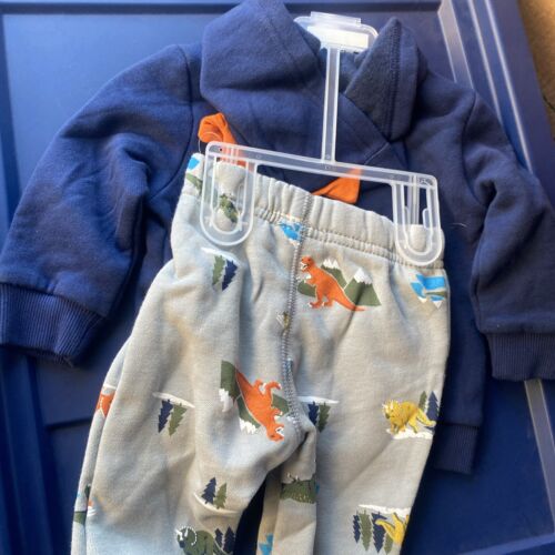 Boys Carters 2 Piece Set Size 12m Long Sleeve Hoodie Sweat Shirt Pants Dinosaur - Picture 5 of 6